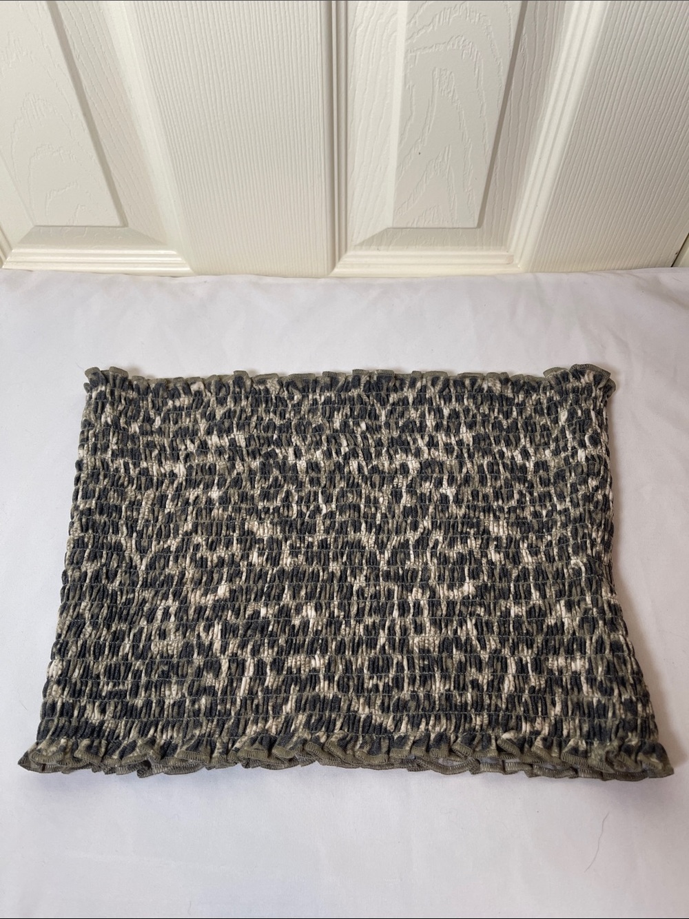 Zenana Outfitters Black and Cream Smocked Valance Panel